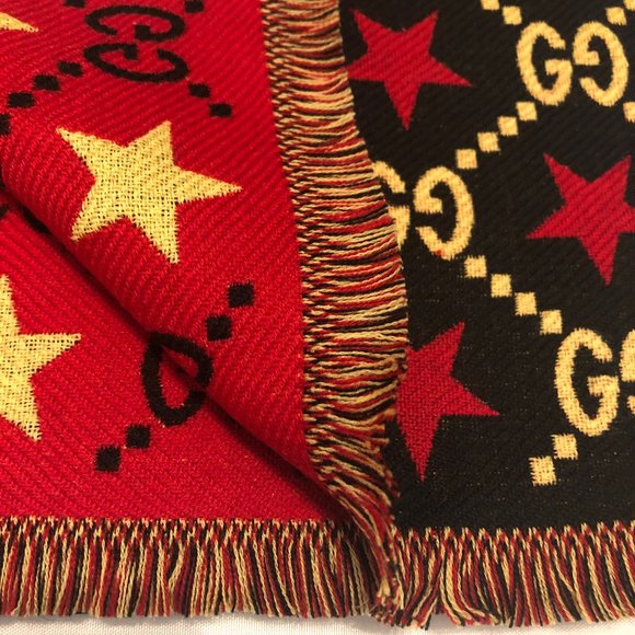 Gucci GG Stars Scarf in Black and Red NEW WITH TAGS - Picture 6 of 12